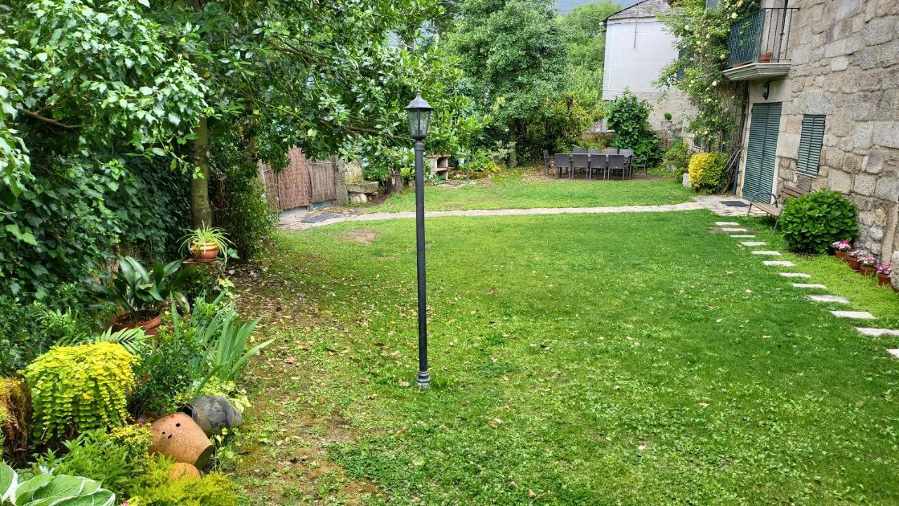 Conjunto Entre Acebos Guest House Sotillo de Sanabria Екстериор снимка