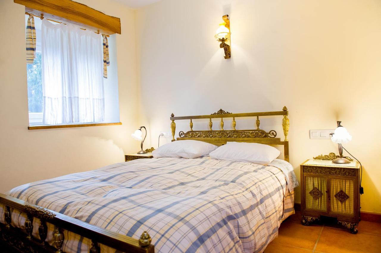 Conjunto Entre Acebos Guest House Sotillo de Sanabria Екстериор снимка