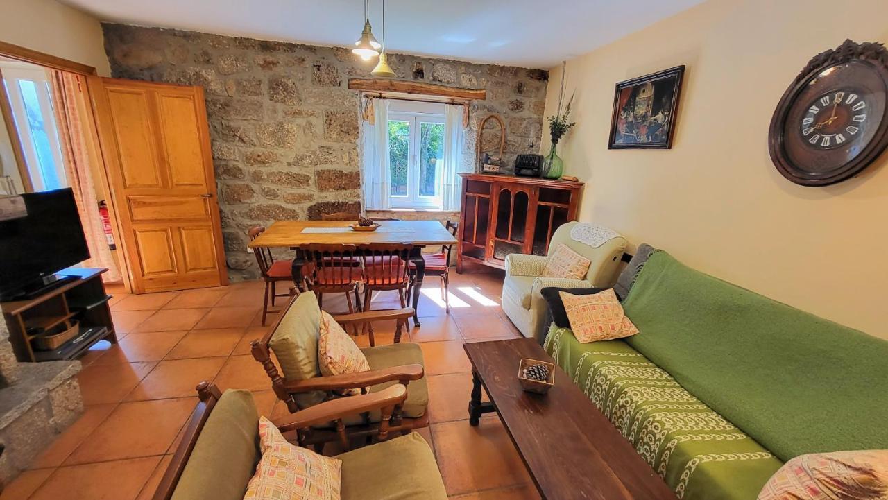 Conjunto Entre Acebos Guest House Sotillo de Sanabria Екстериор снимка