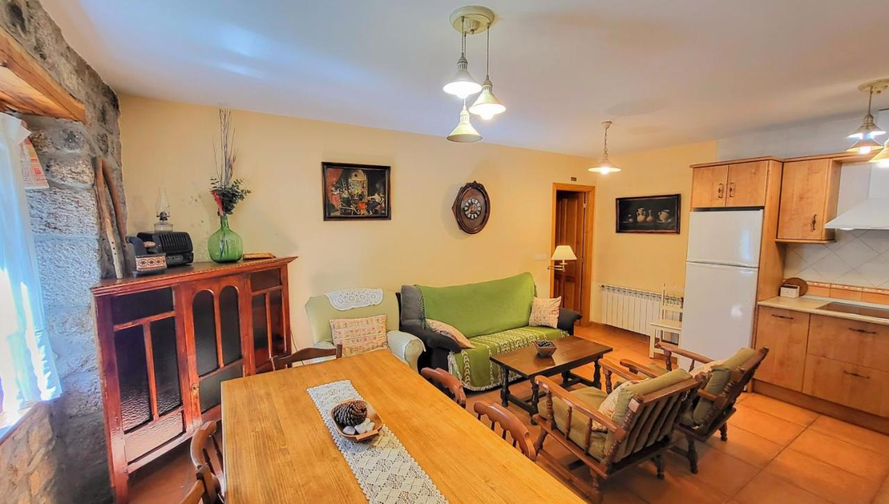 Conjunto Entre Acebos Guest House Sotillo de Sanabria Екстериор снимка
