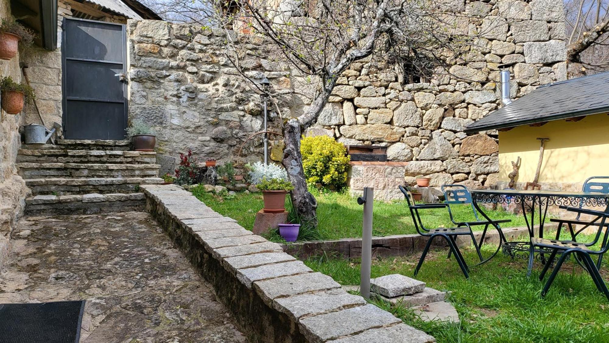 Conjunto Entre Acebos Guest House Sotillo de Sanabria Екстериор снимка